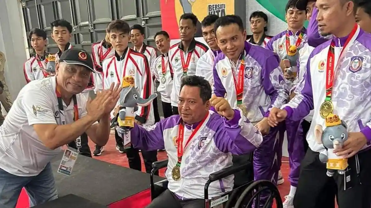 Herson Taha Tetap Dampingi Tim Sepak Takraw Gorontalo di PON 2024 meski Tangan Terinfus