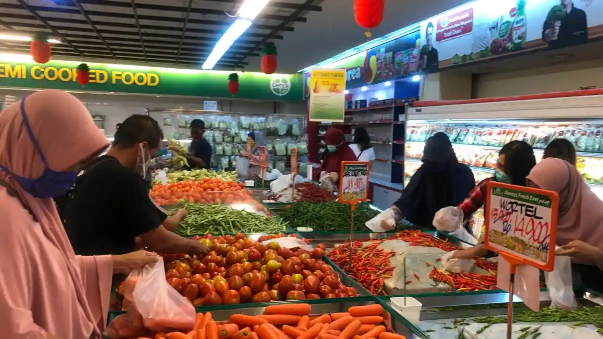 Jelang Lebaran, Pengunjung Berburu Bahan Dapur di Swalayan DC Mall Batam, Berikut Daftar Harganya