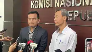 komisioner-komnas-ham-diriksa-Saurlin-Siagian-soal-air-keras.jpg