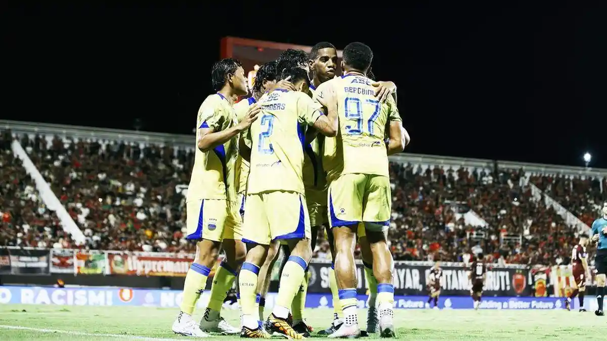 Update Transfer Persib Bandung: Sosok Asing Rp4,35 M Beri Kode Hengkang, Bobotoh Langsung Serbu
