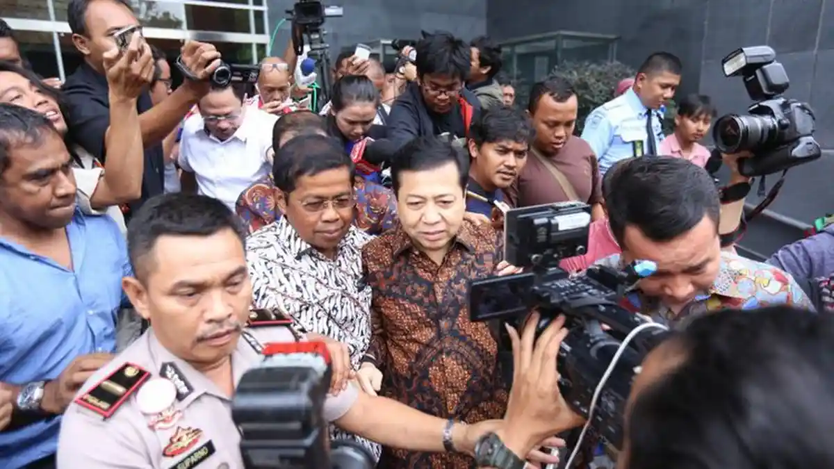BREAKING NEWS: KPK Jemput Paksa Setya Novanto Malam Ini?