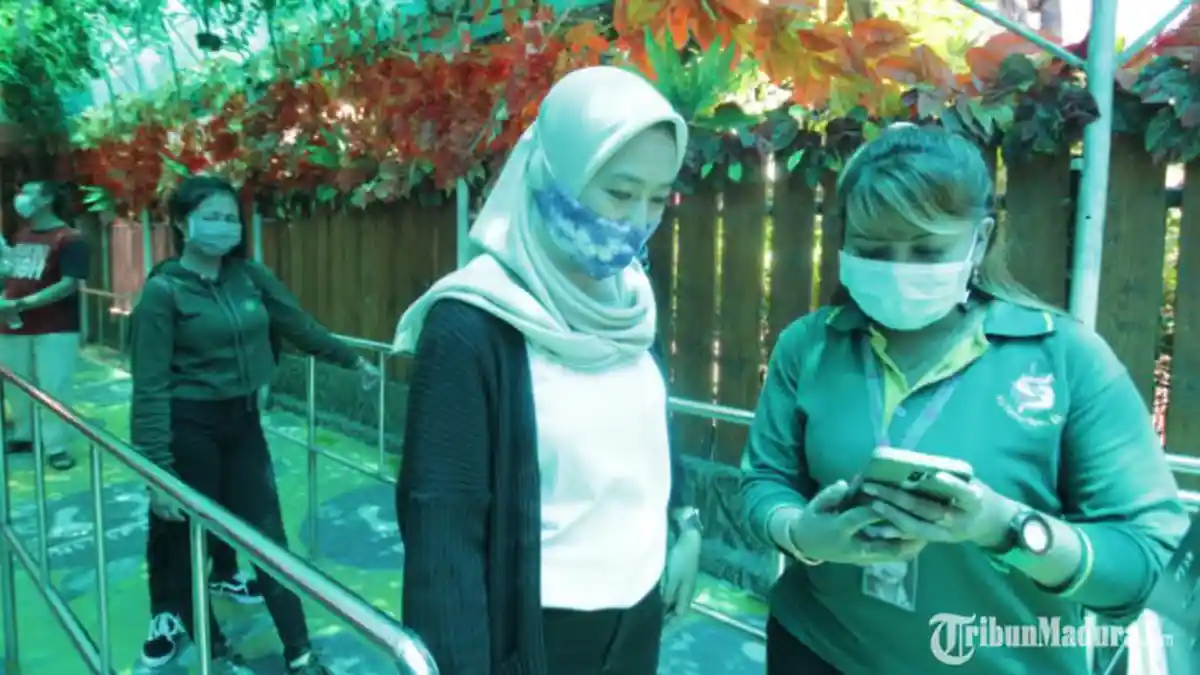 Libur Tahun Baru, Kebun Binatang Surabaya (KBS) Diserbu Ribuan Wisawatan dari Dalam dan Luar Kota