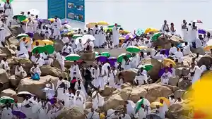 Jemaah-haji-mengikuti-wukuf-di-Arafah-Arab-Saudi.jpg