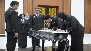 Kantor-Wilayah-Kementerian-Hukum-Kalimantan-Barat-melantik-dua-Analis-Hukum-Ahli-Pertama.jpg