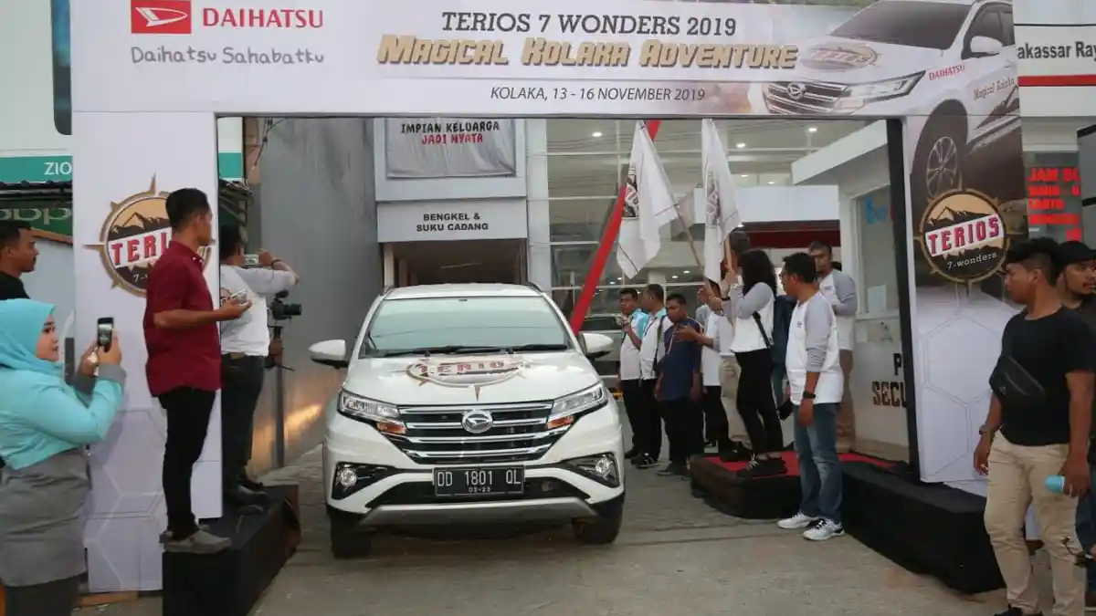Lepas Rombongan Terios 7 Wonders, Amelia Tjandra: Kita Explorer Destinasi Wisata Kolaka