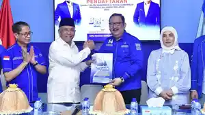 IAS-Kembalikan-Formulir-Demokrat.jpg