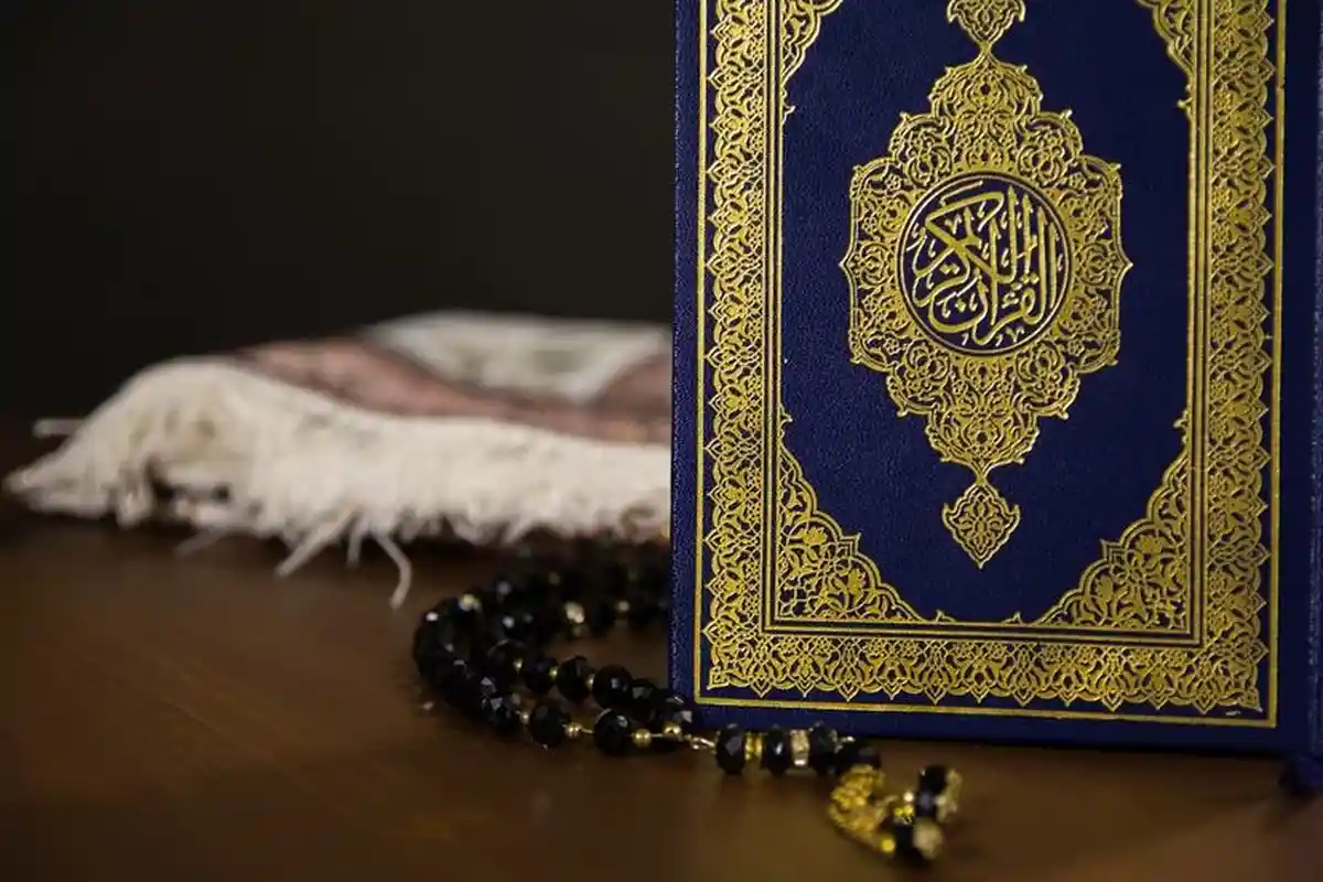 Kelompok Radikal Lempar Masjid di Jerman Dengan Quran yang Terbakar