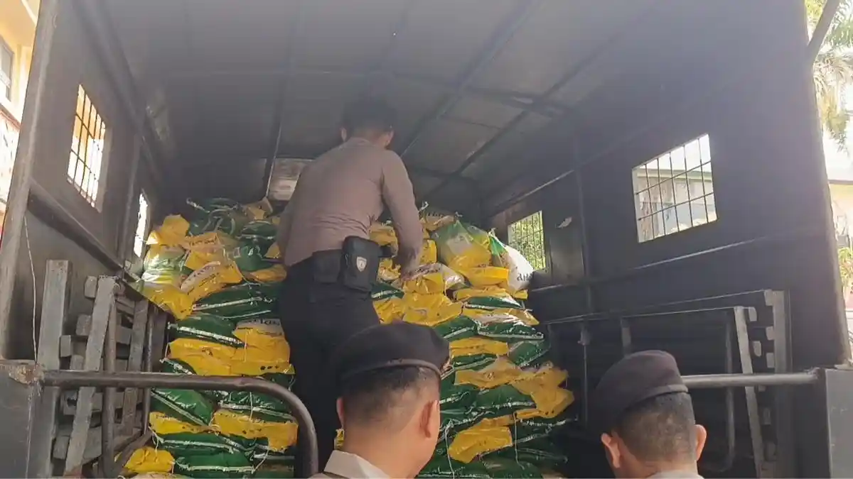 Bulog Cirebon Targetkan Salurkan 30 Ribu Ton Beras SPHP Hingga Akhir Tahun 2025