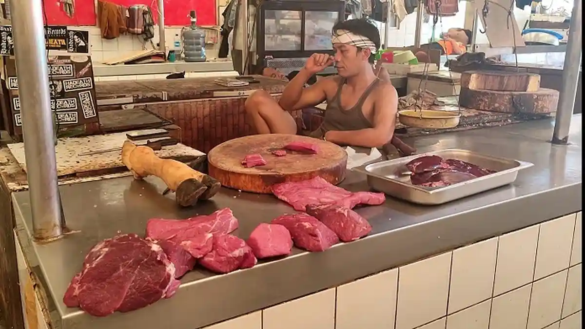 Jelang Natal dan Tahun Baru, Perumda Dharma Jaya Sediakan 400 Ton Daging Sapi dan Ayam