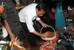 Jokowi Hadiri Pemakaman Murry Koes Plus