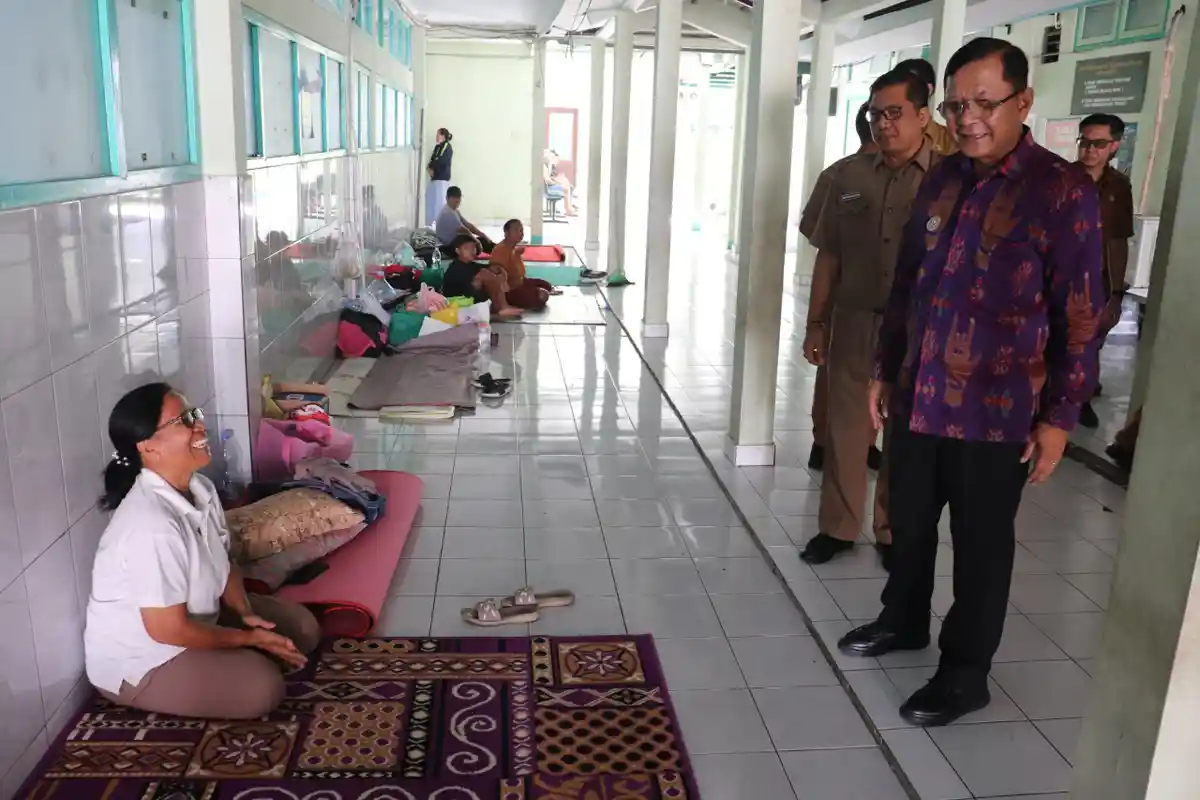 Bupati Sutjidra Tinjau Langsung RSUD Buleleng Bali, Sebut Gedung Lama Tak Layak
