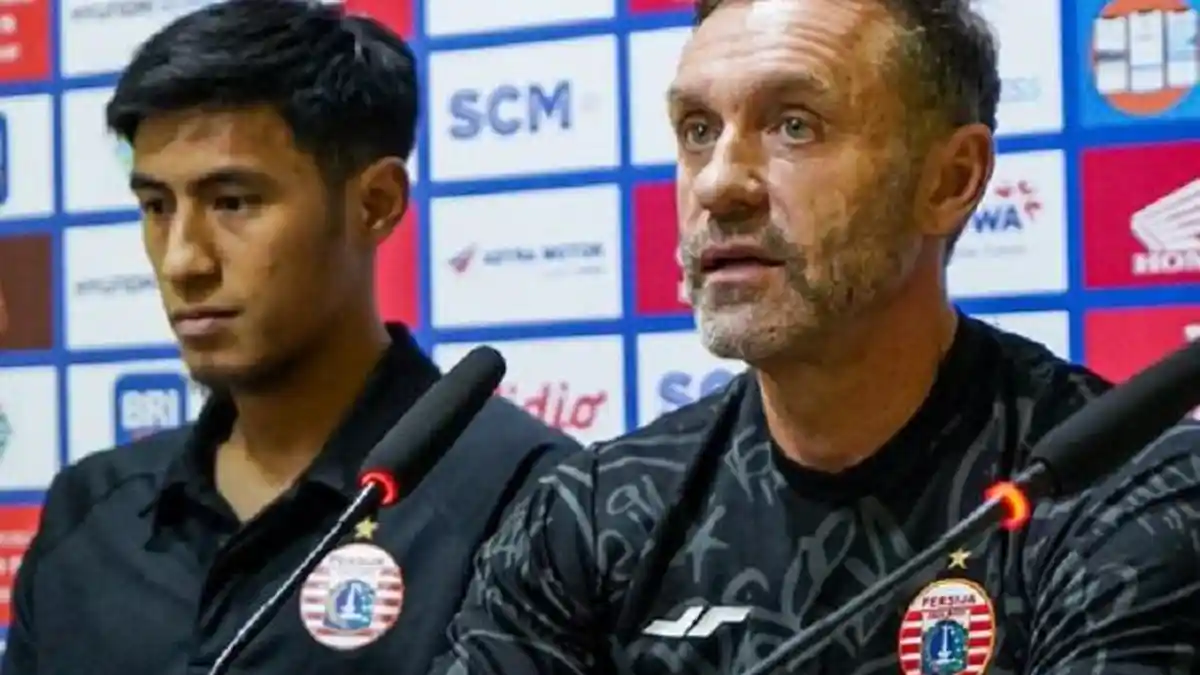 Tak Mau Bicara Soal Transfer Peremain, Thomas Doll: Pertandingan Lawan PSM Makassar Lebih Penting