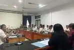 Rapat-Dengar-Pendapat-RDP-antara-Bakal-Calon-Kades-Tanjung-Gusta-yang-kalah-seleksi.jpg