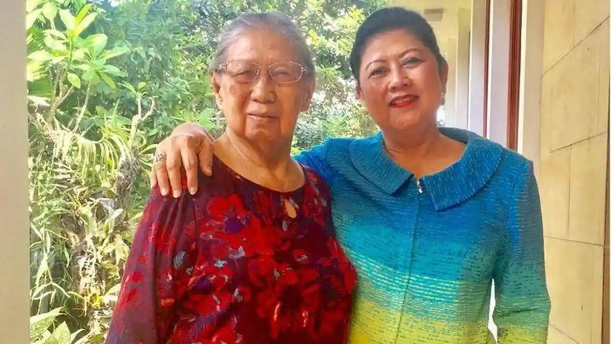 Sebelum Meninggal Dunia, Ani Yudhoyono Sempat Suapi Hj Sunarti Sri Hadiyah yang Sakit