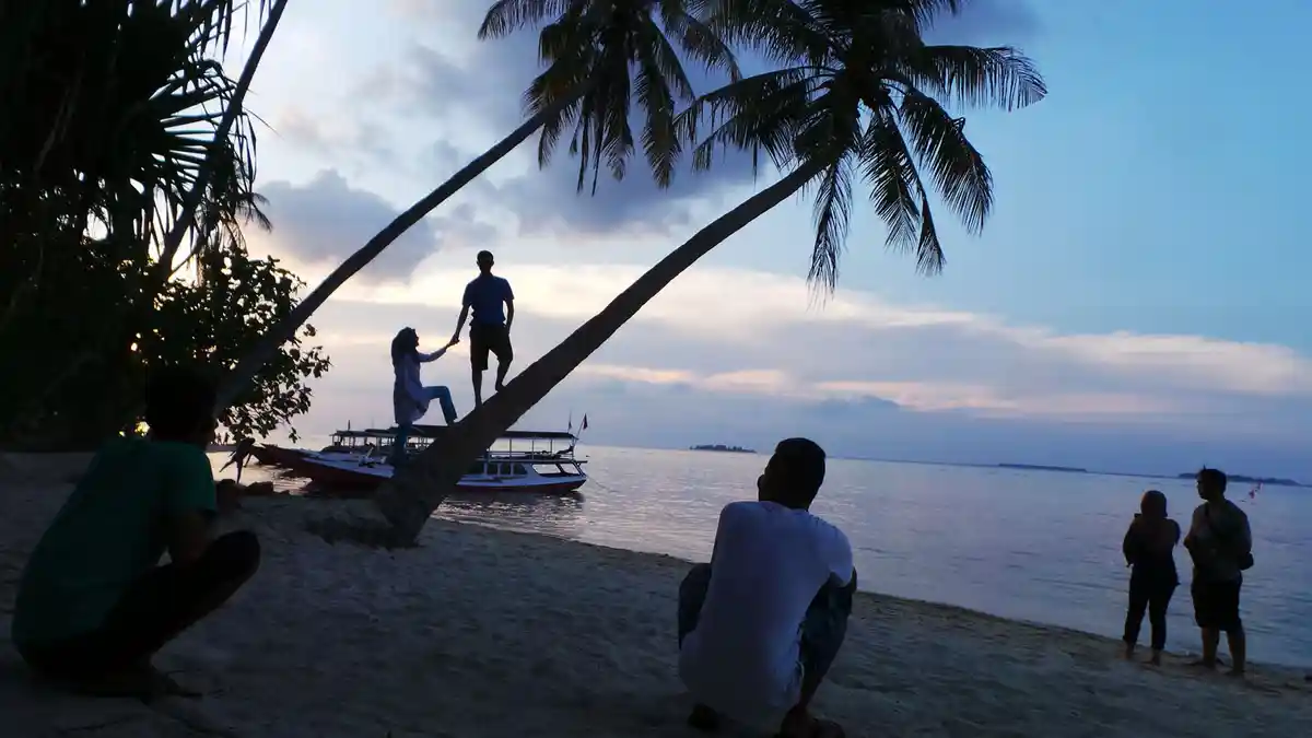 Pembangunan Pembangkit Listrik di Karimunjawa Memasuki Tahap Akhir