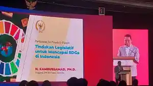 Anggota-DPR-RI-Kamrussamad-di-Mata-Lokal-Fest-2025.jpg