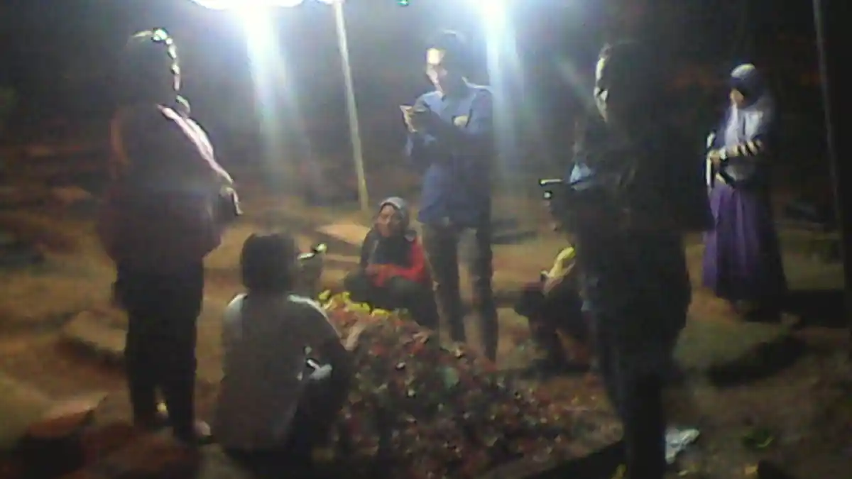 Long Weekend, Pengunjung Makam Olga Membludak sampai Bikin Kemacetan Parah