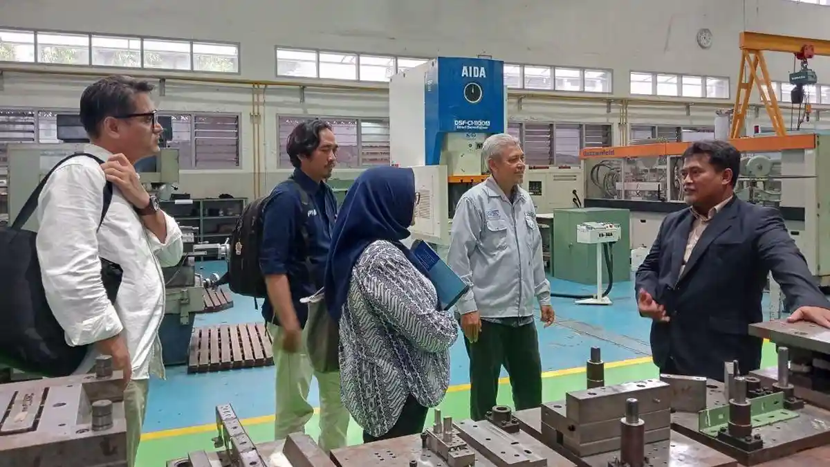 Poltek Harber Kunjungi Polman Bandung Pelajari Implementasi Teaching Factory
