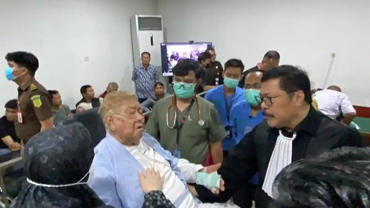 Hadir di Pengadilan dengan Ambulans: Sidang Haru Haji Halim Ali di Usia 88 Tahun, Keluarga Khawatir