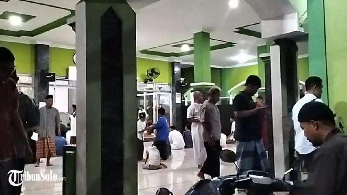 Warga Karanganyar Tentukan 1 Ramadhan 1447 H : Muhammadiyah Lebih Dulu, NU Masih Menunggu