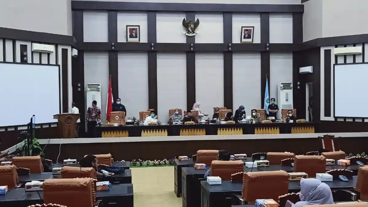 Seluruh Anggota DPRD OKI Sepakati Draf Pembentukan Peraturan Daerah Tahun 2021