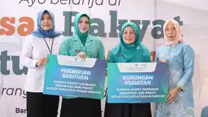 Bank-Kalsel-menyerahkan-1200-paket-subsidi-yang-dibagikan-kepada-Masyarakat.jpg
