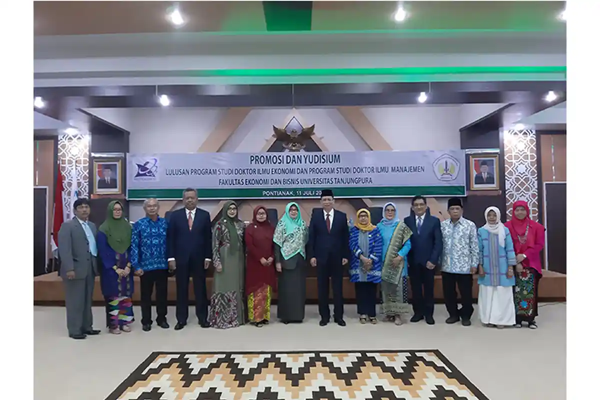 Pasca Sarjana, FEB UNTAN Meluluskan Lima Doktor Baru