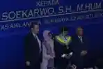 Soekarwo Mendapatkan Gelar Doktor Honoris Causa