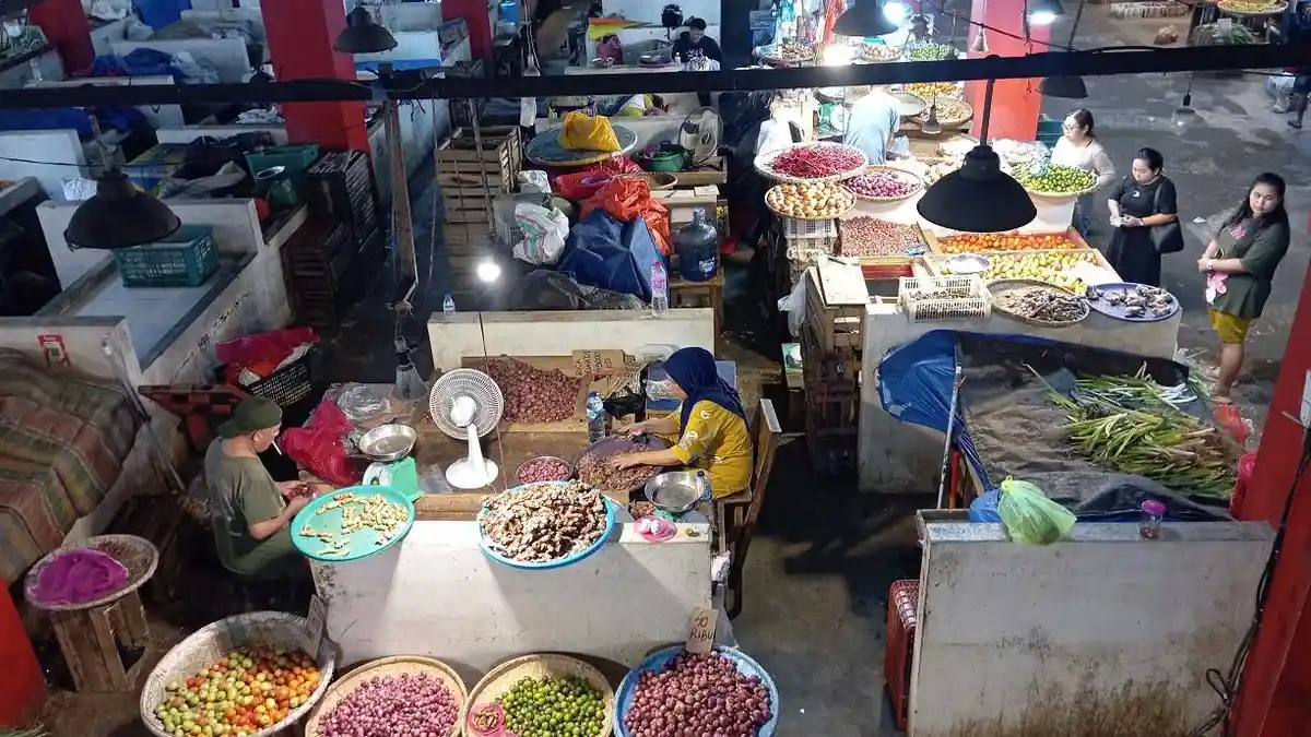 Update Harga Bahan Pokok di Pasar Bersehati Manado Minggu 6 April 2025, Cabe hingga Daging Babi