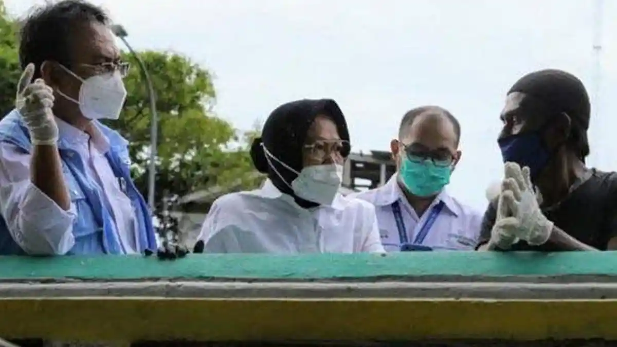 Blusukan Mensos Risma Dinyinyiri, Warga Kolong Jembatan yang Direlokasinya Meninggal, Ini Alasannya