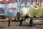 Aktivitas Bongkar Muat PTP Nonpetikemas Tanjung Priok