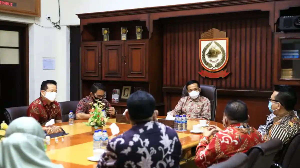 Perbanas Bahas Ekonomi di Zona Merah Bareng Pj Wali Kota Makassar