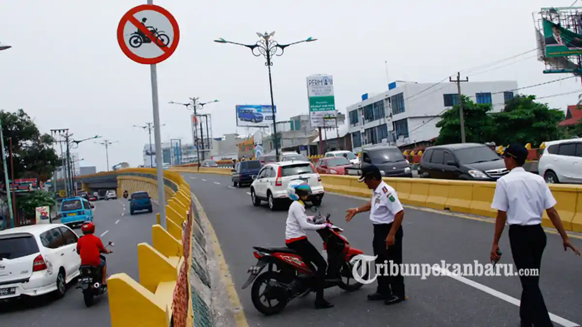 Larangan Sepeda Motor Melintas Fly Over Segera Diberlakukan, Berikut Aturannya