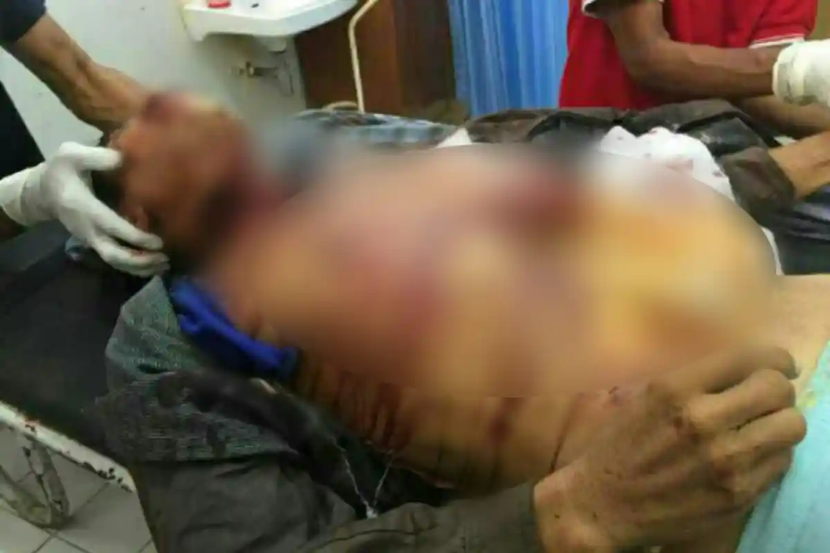 NGERI! Duel Ayah dan Anak, Sang Ayah Digorok Hingga Tewas, Anaknya pun Tewas Gara-gara Ini