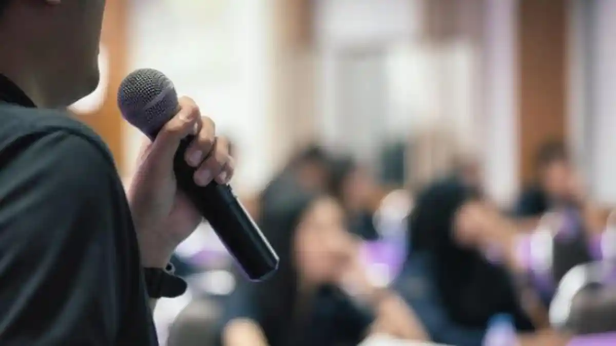 Miliki Bakat dan Keterampilan, 6 Zodiak Ini Punya Kemampuan Public Speaking yang Baik