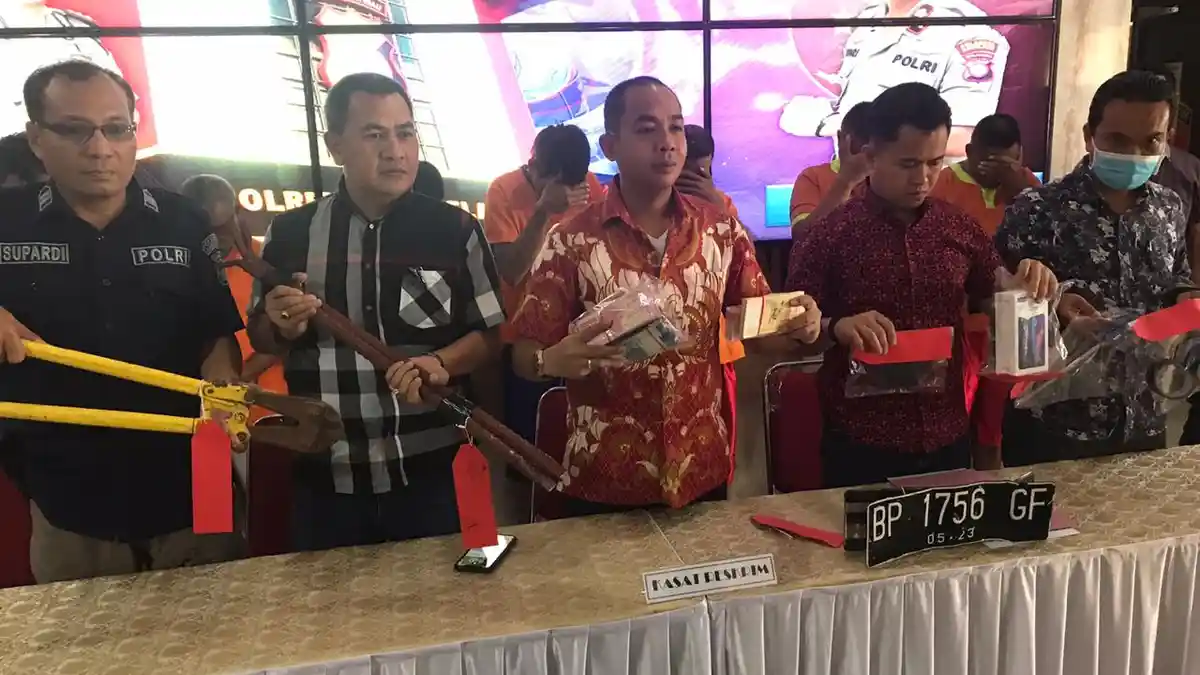 Usai Bobol Brankas, 7 Pelaku Bagi Hasil Curian di Hutan Lindung Dam Duriangkang Batam