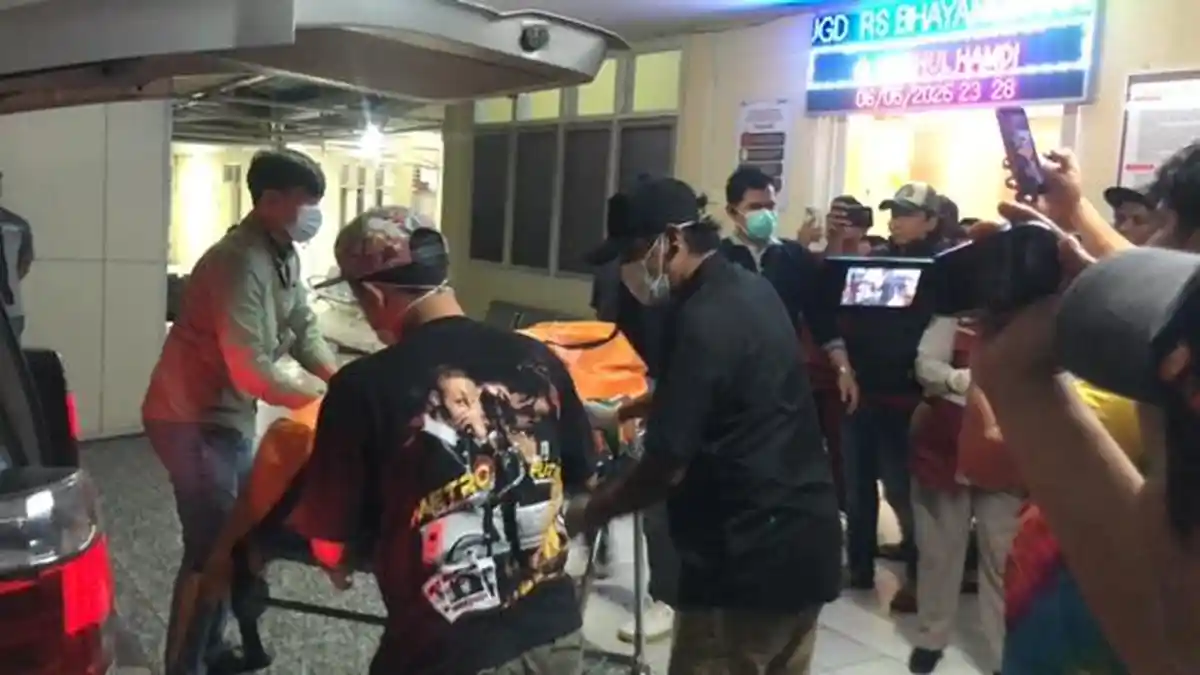 4 Jenazah Korban ALS Terbalik Dibawa ke Padang, Keluarga Bisa Cocokkan Data di Posko Ante Mortem