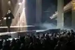 Konser Monokrom Tulus di Istora Senayan