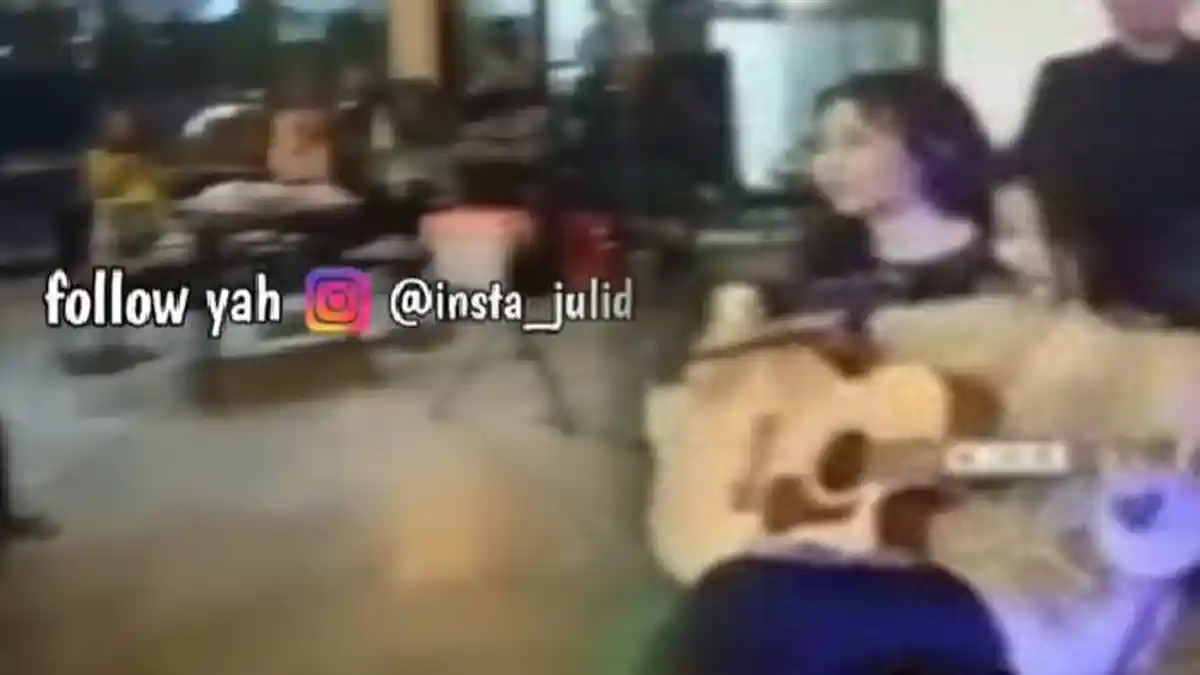 Mayang dan Chika Manggung Menyanyi di Cafe Ditemani Doddy Sudrajat, Tidak Ada yang Menonton?