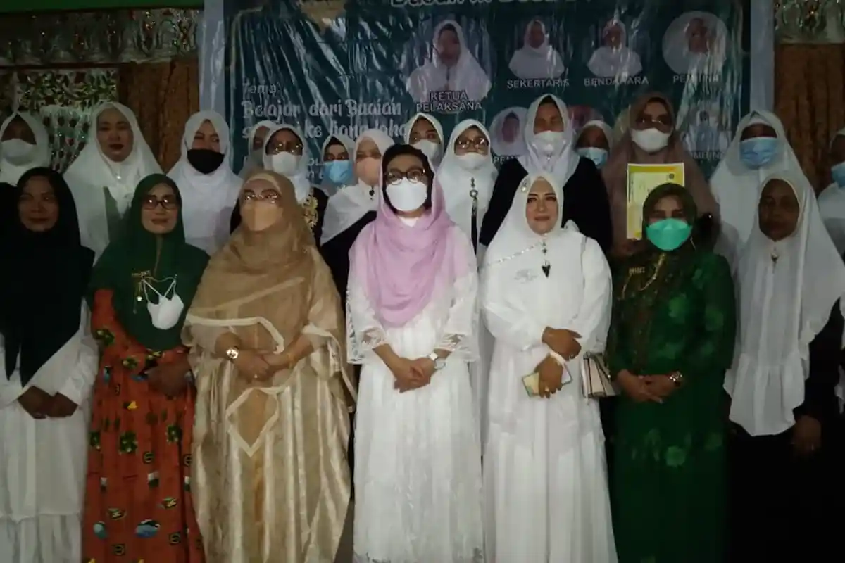 Bupati Bolmong Hadiri Wisuda Iqro 85 Anggota Majelis Taklim di Doloduo