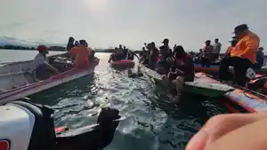 Suasana-pencarian-Suasana-Suardi-30-nelayan-asal-Kecamatan-Ponrang-Selatan263.jpg