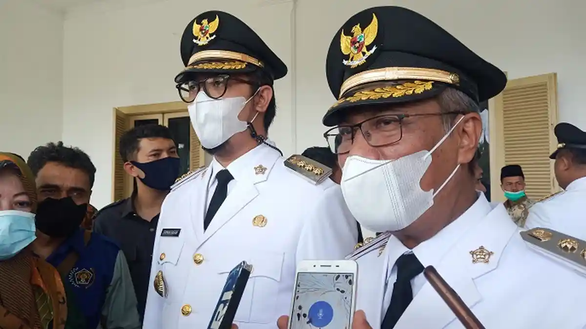 Resmi Pimpin Bukittinggi, Erman Safar-Marfendi Langsung Tancap Gas, Cabut Perwako Retribusi Pasar