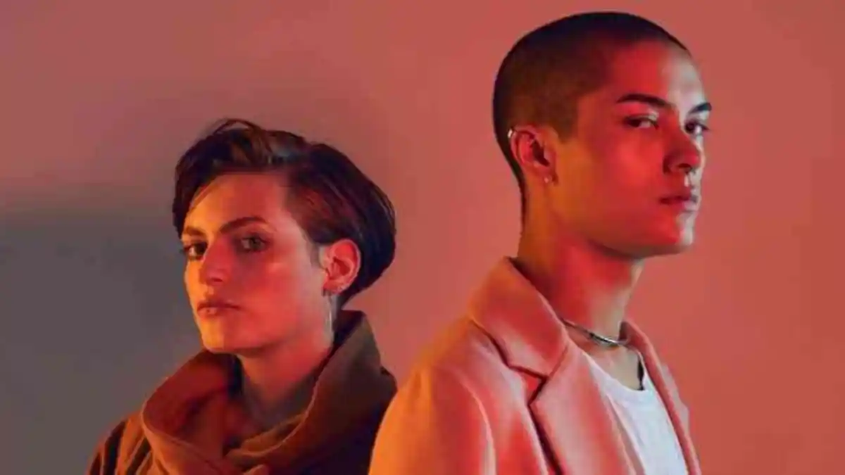 4 Zodiak yang Diam-diam Bisa Menusukmu dari Belakang, Gemini : Muka Dua, Moody