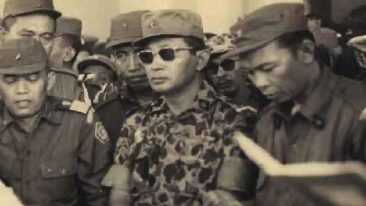 Ketika Soeharto Harus Menahan Sakit Dan Malu karena Tamparan Keras di Pipinya