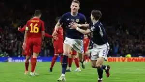 Skotlandia-vs-spanyol-2-0-McTominay.jpg