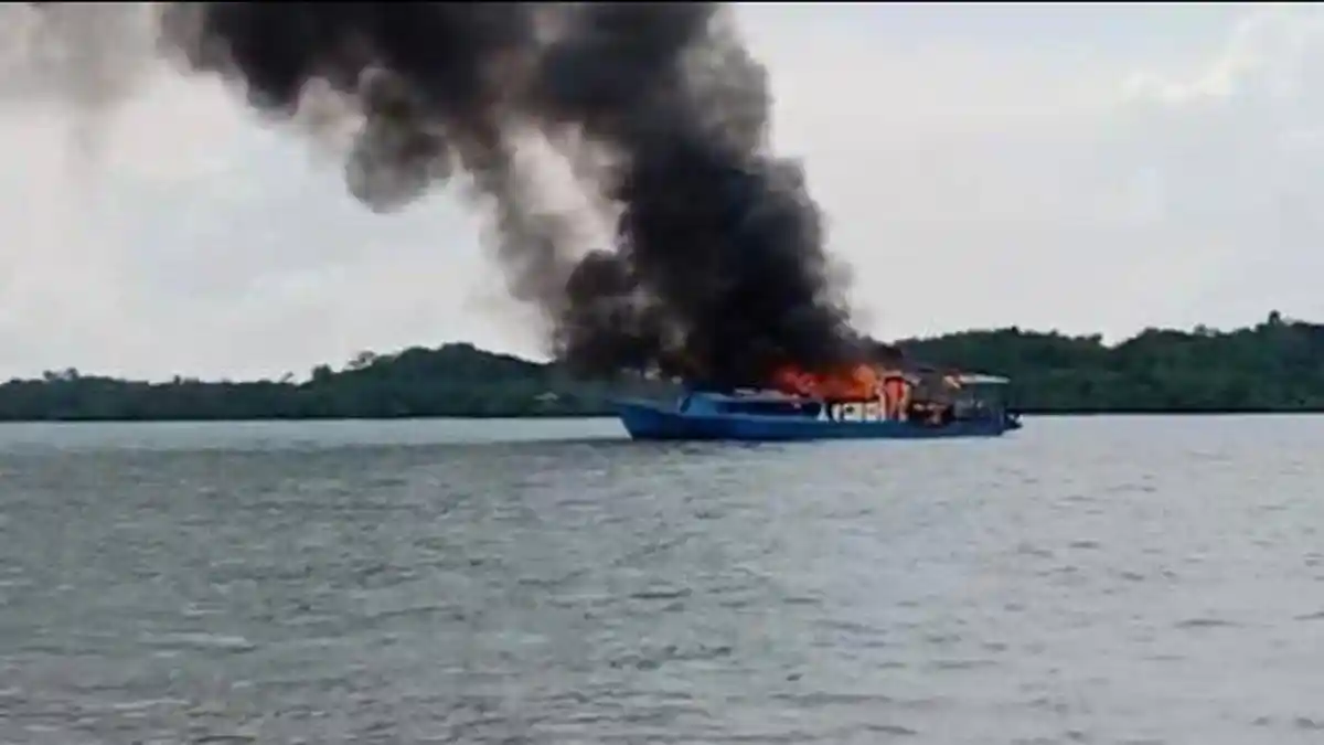 KM Karomah Terbakar, Uang Kades Tanjung Batu Kecil Rp 30 Juta Ikut Hangus