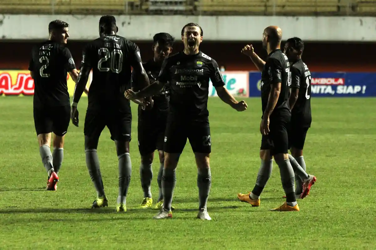 Jelang Persib Vs Arema FC, Skuad Maung Gelar Latihan Ringan, Klok dan Castillion Absen