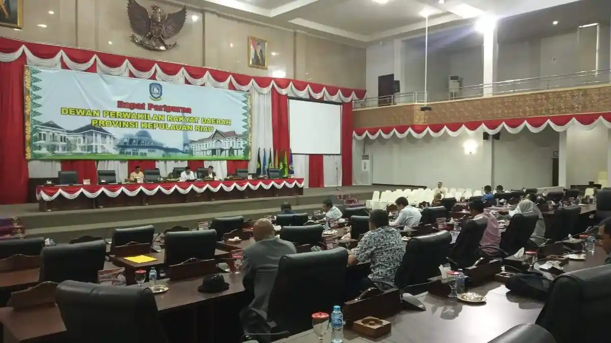 DAFTAR Calon Pimpinan DPRD Kepri Hasil Paripurna, Ketua Fraksi PDIP Berganti
