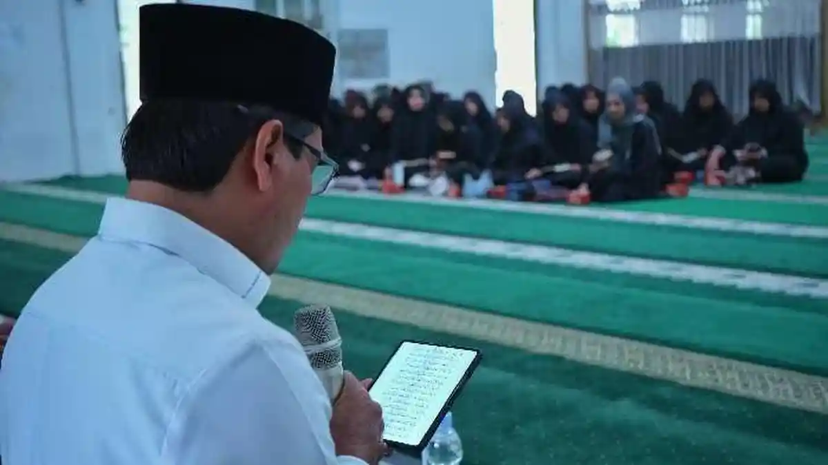 Rektor UIN Ar-Raniry Uji Langsung Mahasiswa Peserta Syahadah Mataqu