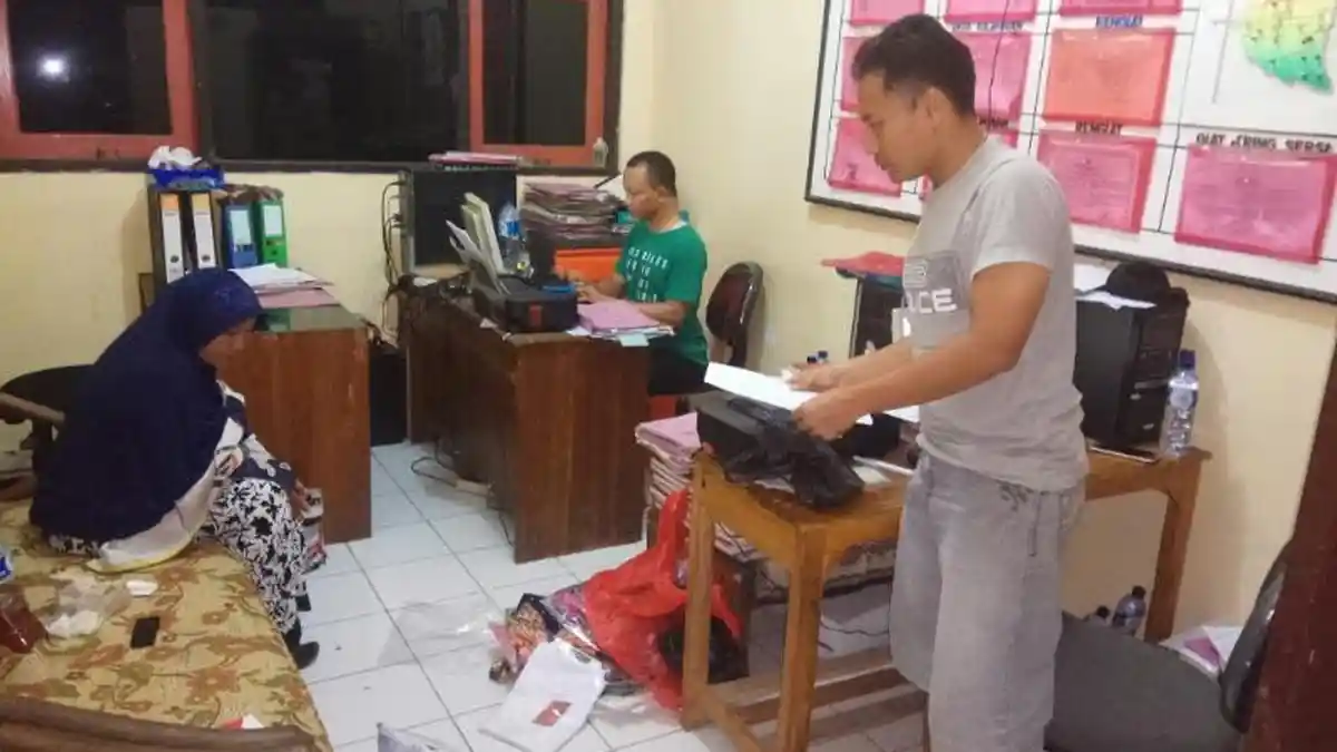 Beli Ratusan Pakaian dari Pedagang, Perempuan Ini Tak Kunjung Bayar, Ternyata  . . .
